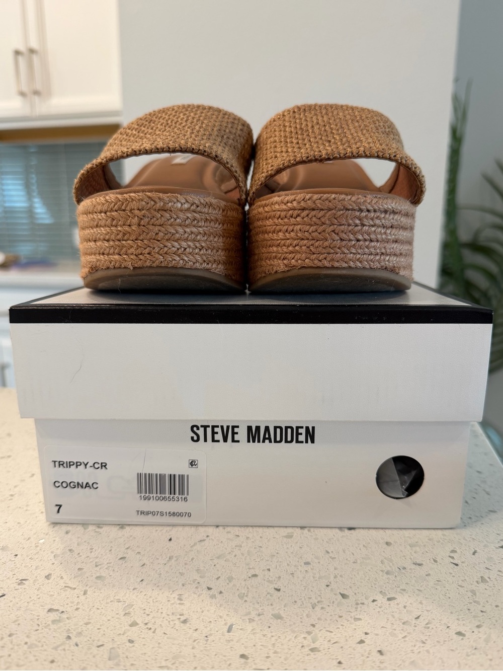 Steve Madden Raffia Woven Platform Sandal- Size 7 - Picture 12 of 12